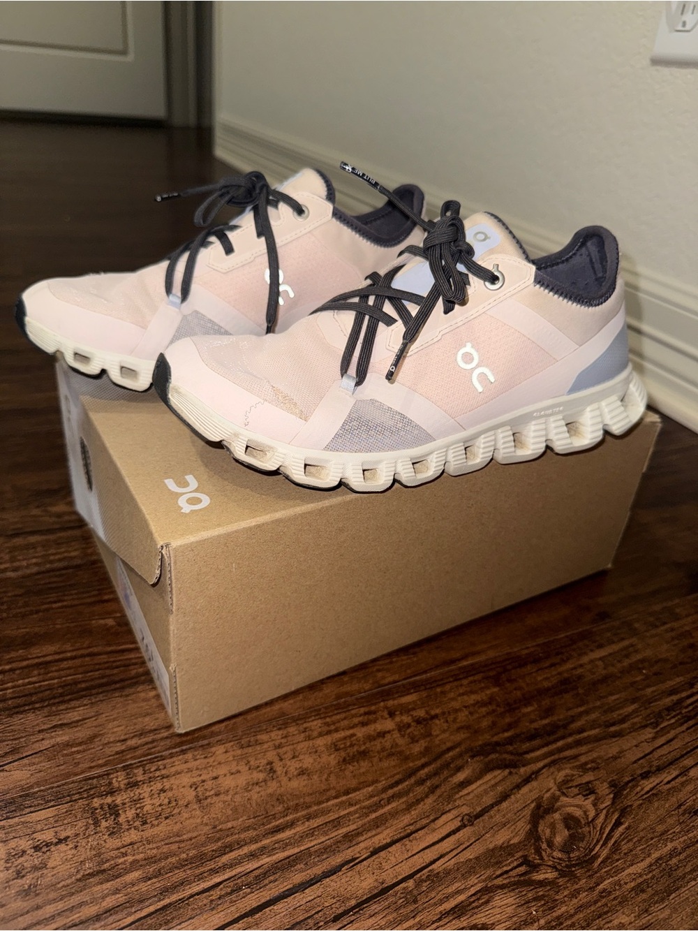 Women’s On Cloud — X 3 AD - Picture 2 of 12
